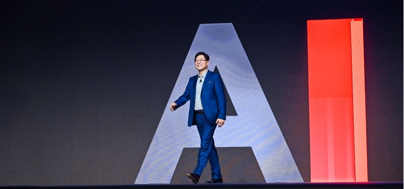 联想发布多款超级智能体，端侧AI开启规模化落地