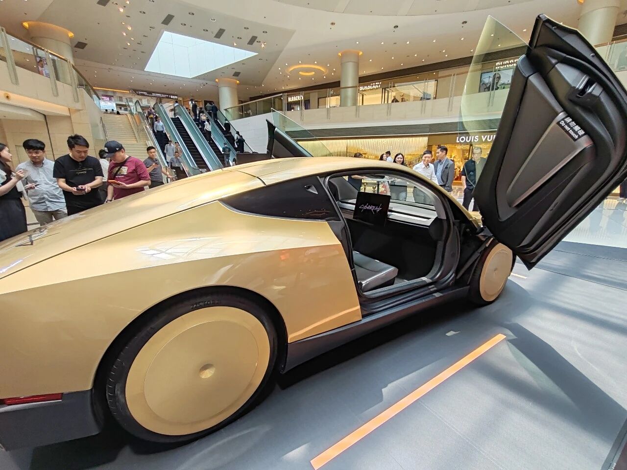 Cybercab_亚洲首展_香港-13