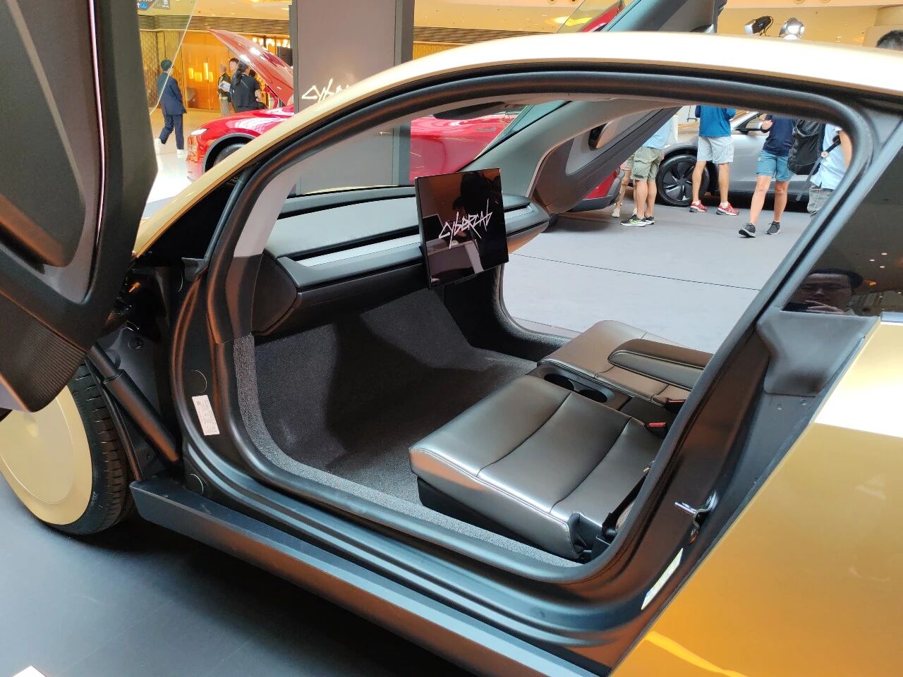 Cybercab_亚洲首展_香港-6