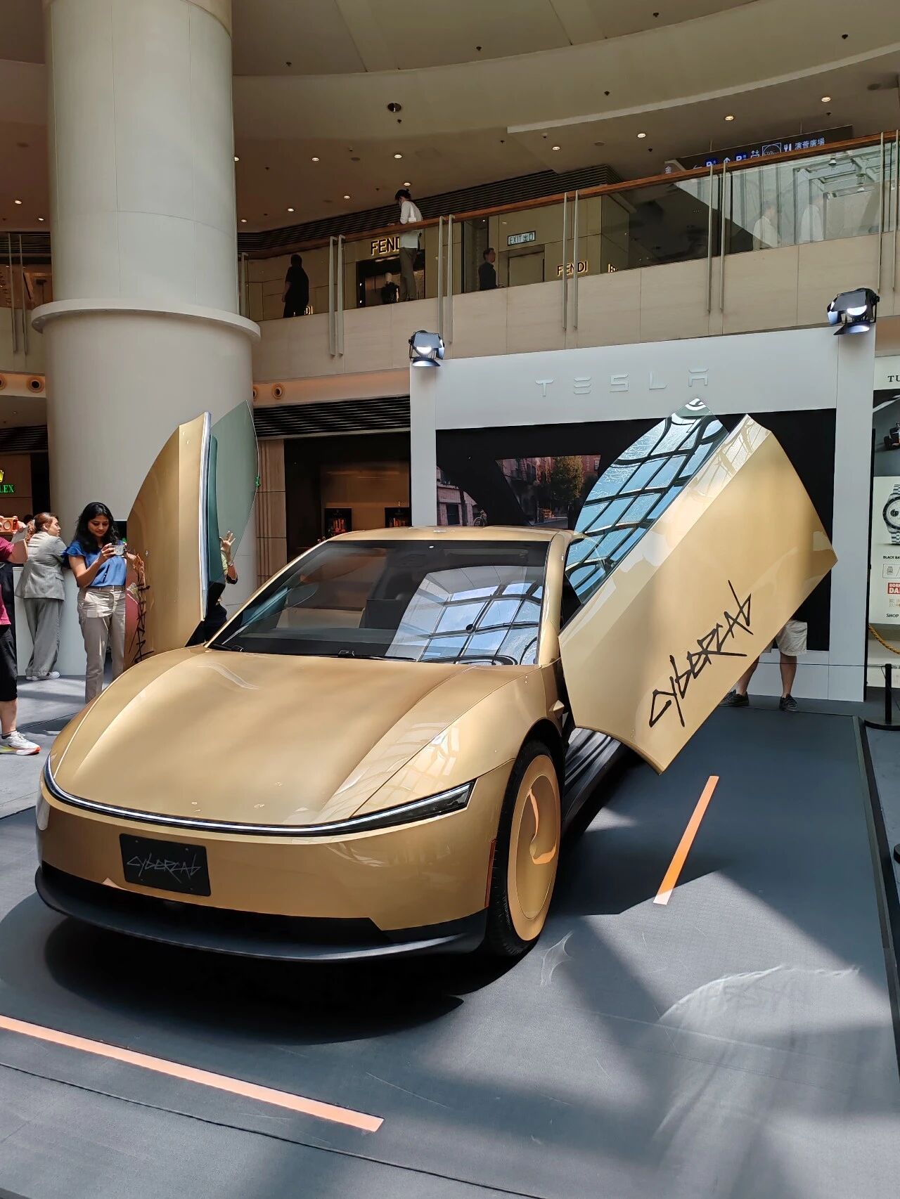 Cybercab_亚洲首展_香港-4